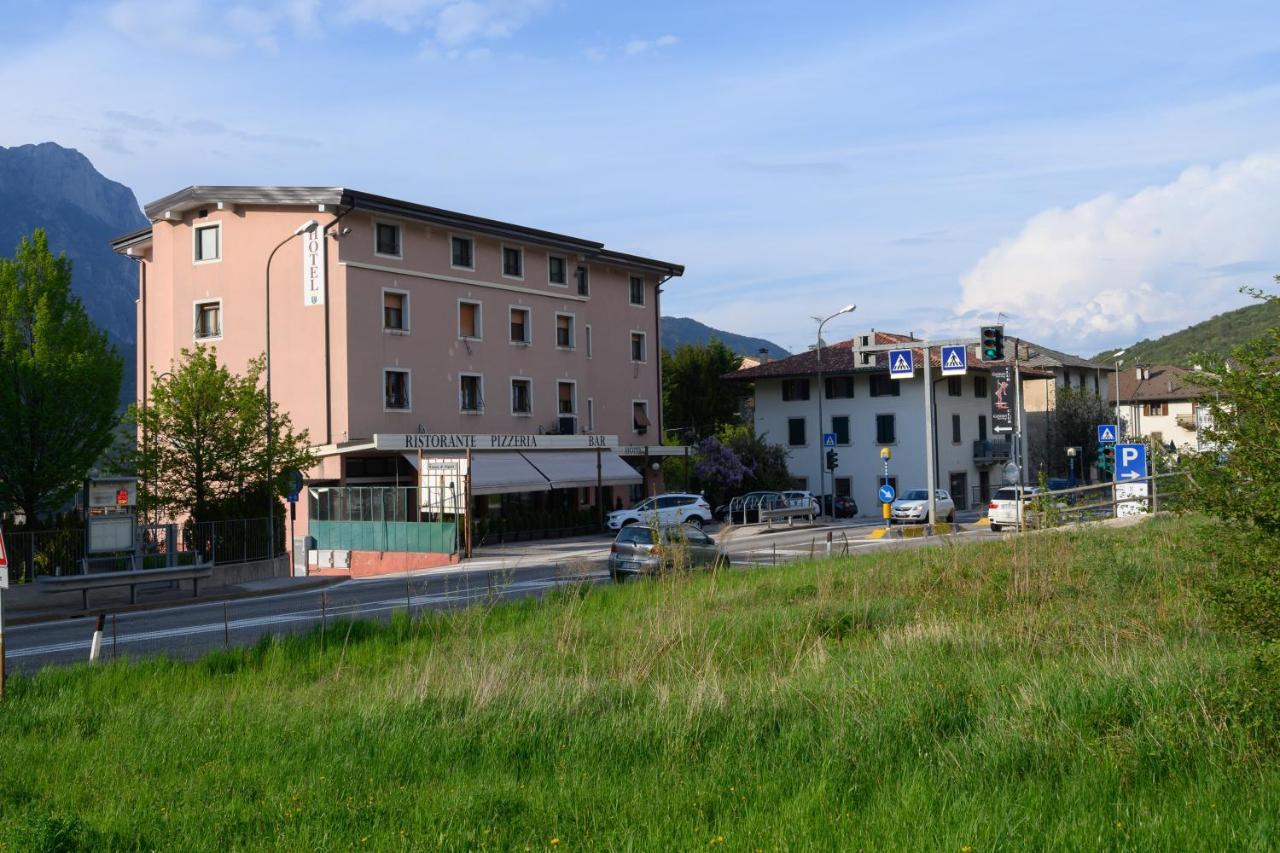 Almamed Hotel San Leonardo Vigolo Baselga Exteriör bild